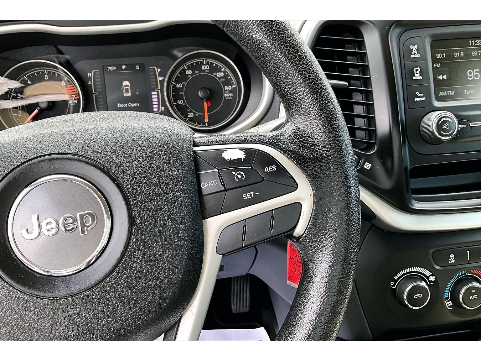 2016 Jeep Cherokee Sport