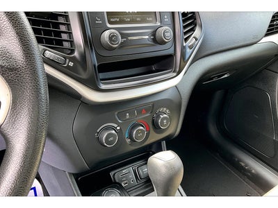 2016 Jeep Cherokee Sport