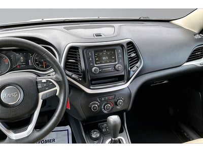 2016 Jeep Cherokee Sport