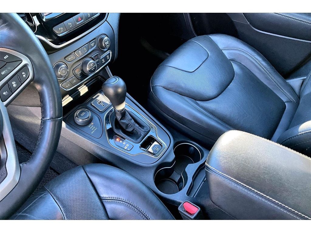 2019 Jeep Cherokee Overland