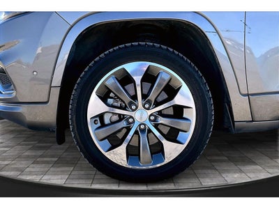 2019 Jeep Cherokee Overland