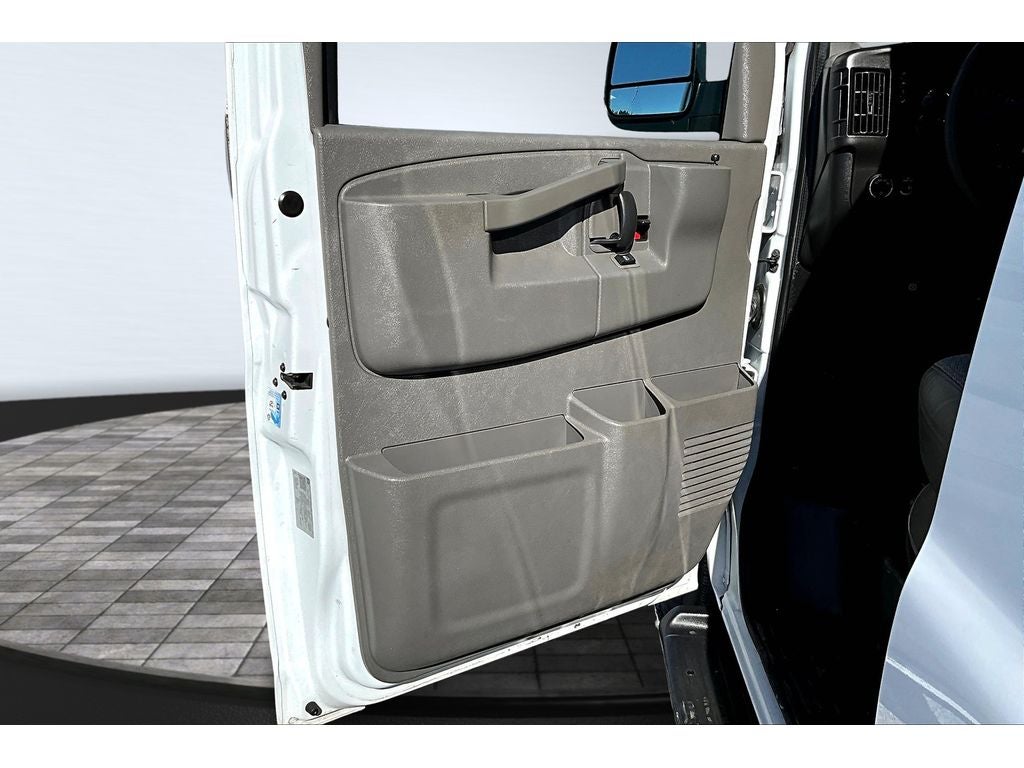 2019 Chevrolet Express Passenger 3500 LT