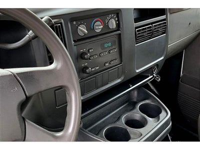 2004 GMC Savana Cutaway C7L