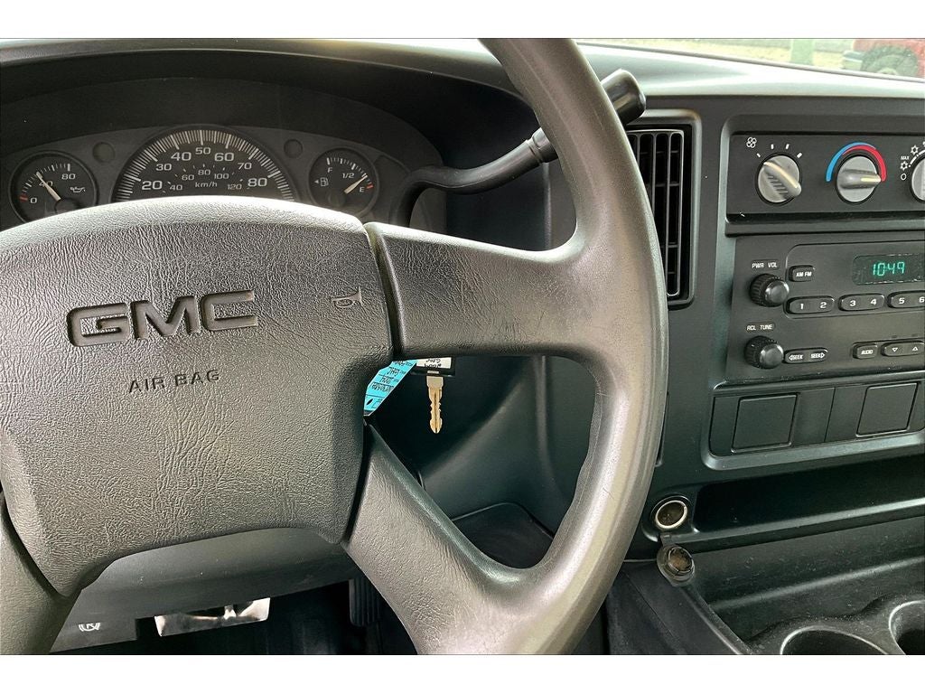 2004 GMC Savana Cutaway C7L