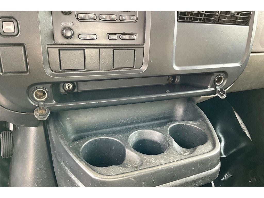 2004 GMC Savana Cutaway C7L