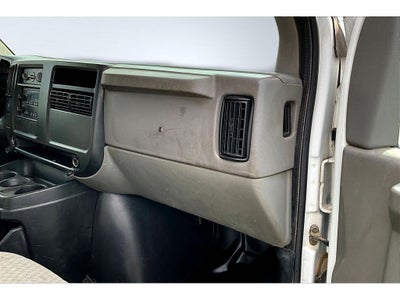 2004 GMC Savana Cutaway C7L