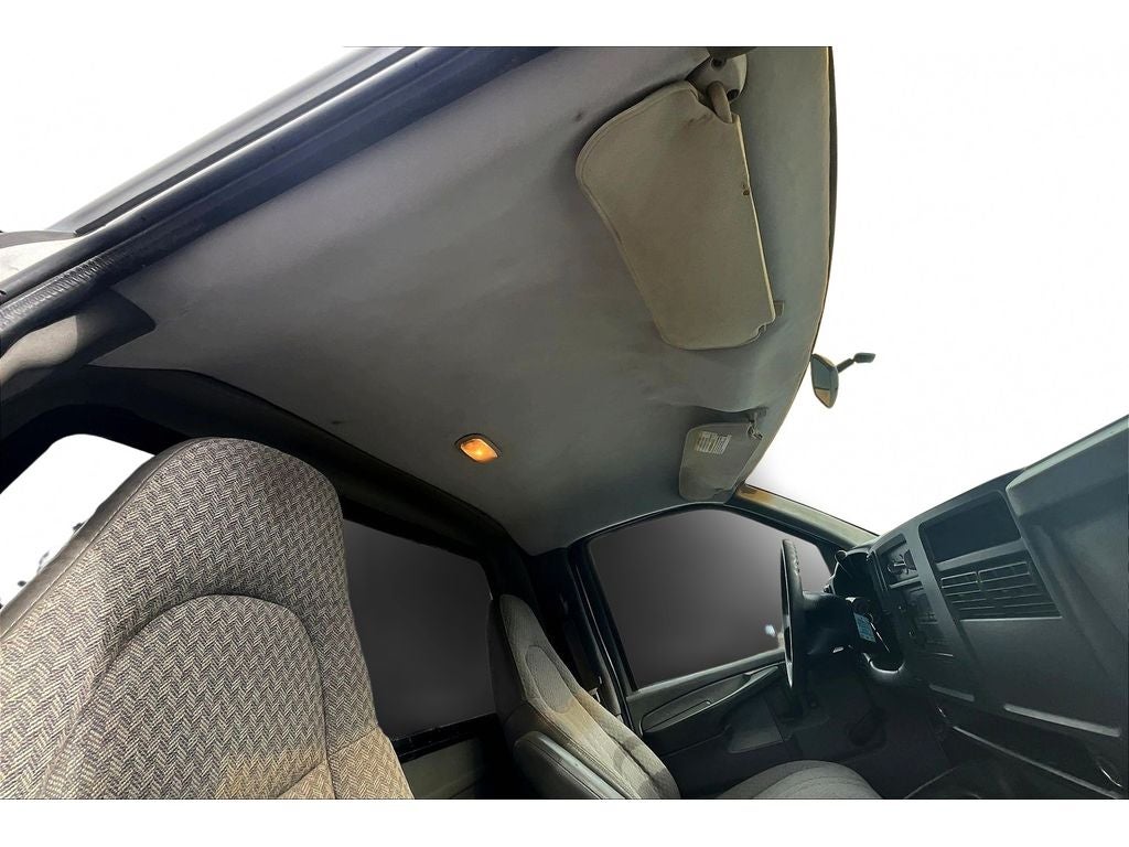 2004 GMC Savana Cutaway C7L