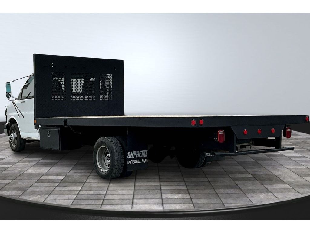 2004 GMC Savana Cutaway C7L