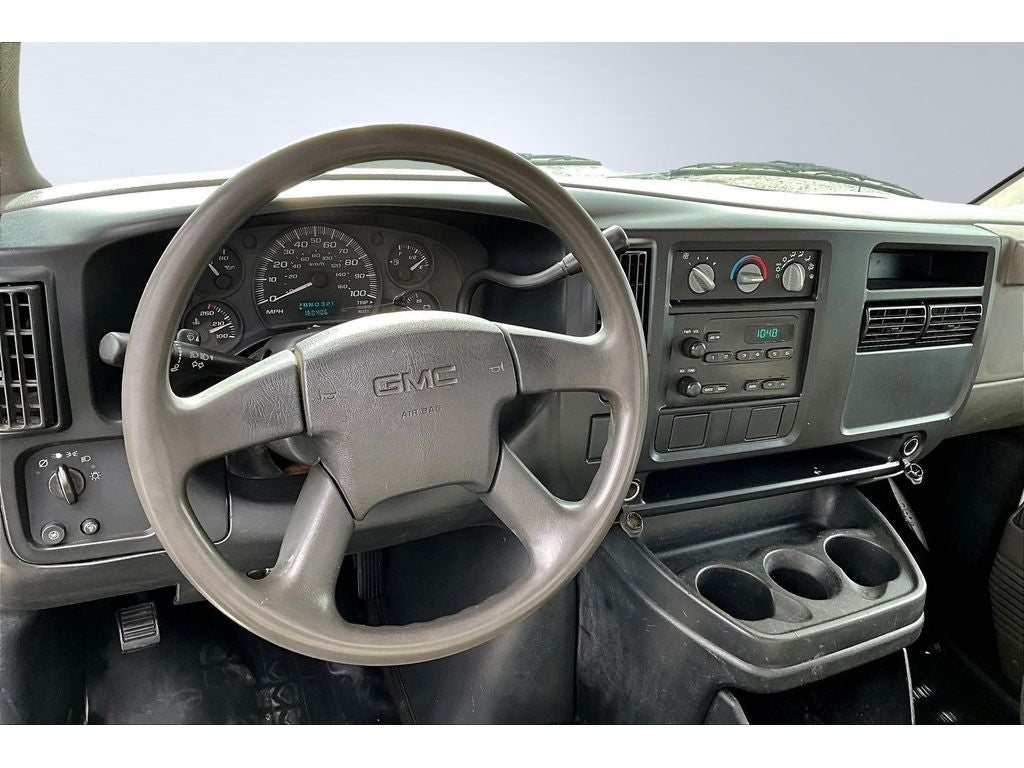 2004 GMC Savana Cutaway C7L