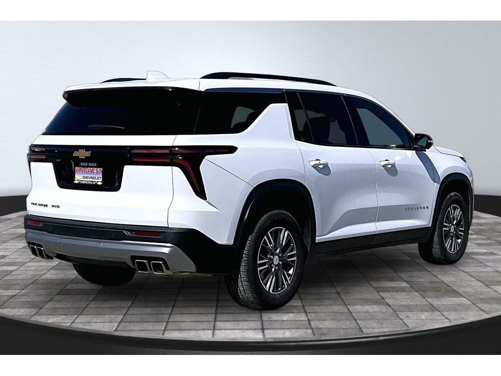2024 Chevrolet Traverse LT