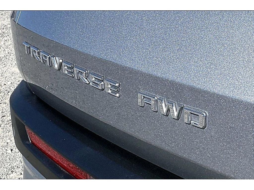 2025 Chevrolet Traverse LT
