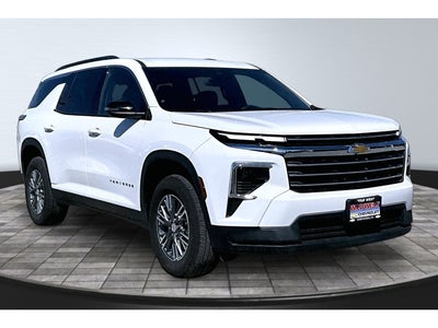 2025 Chevrolet Traverse LT