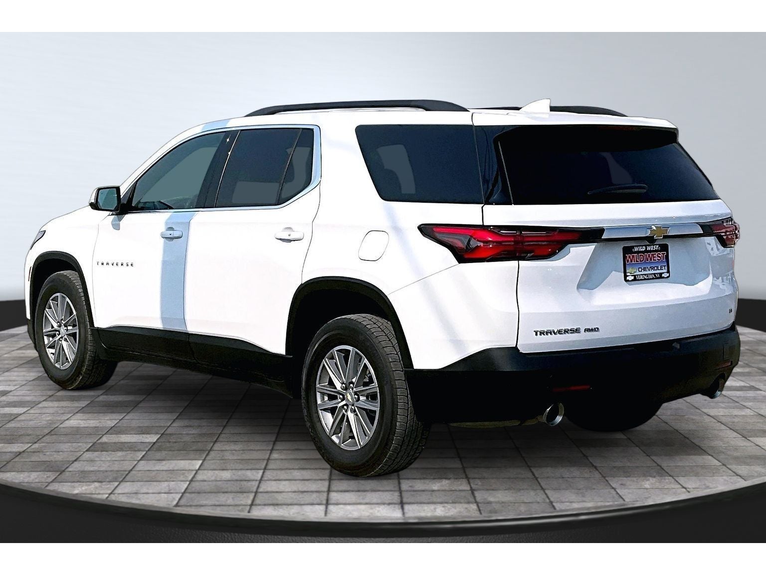 2022 Chevrolet Traverse LT Leather
