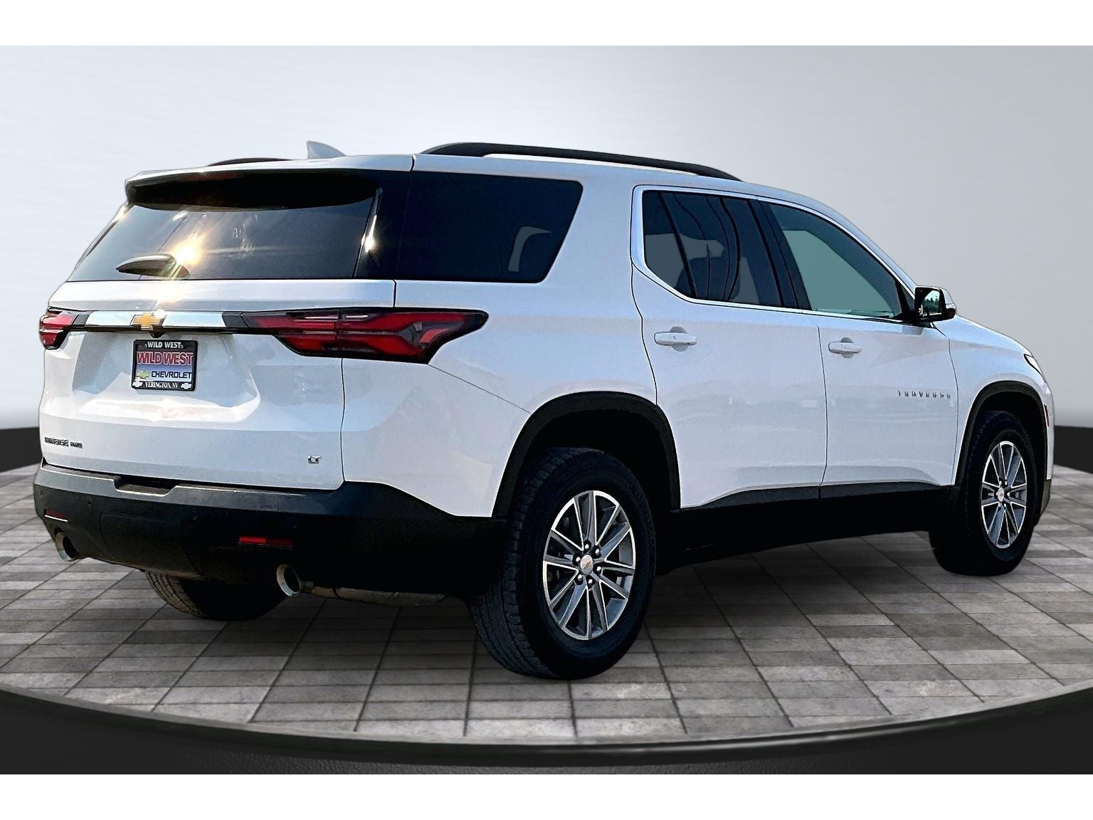 2022 Chevrolet Traverse LT Leather