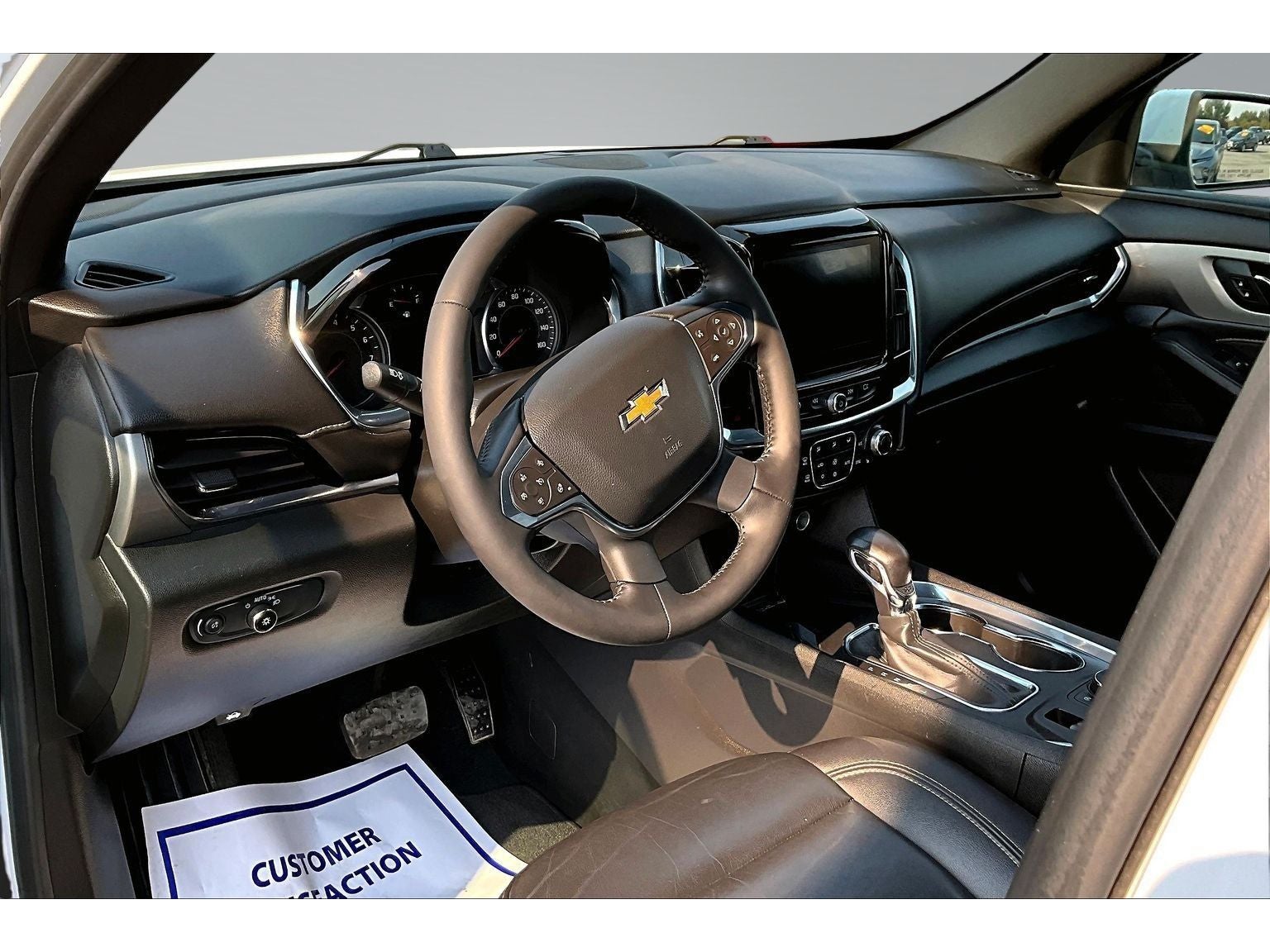 2022 Chevrolet Traverse LT Leather