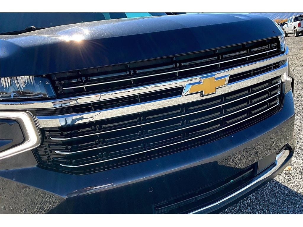 2024 Chevrolet Suburban LT