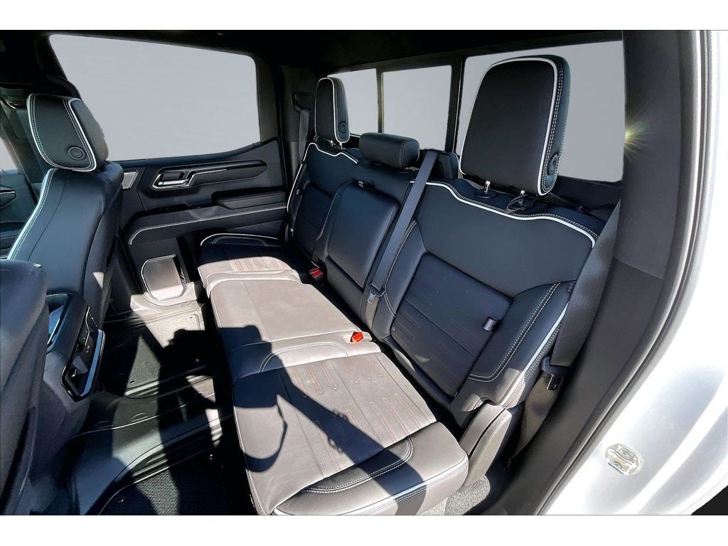 2025 GMC Sierra 1500 AT4X
