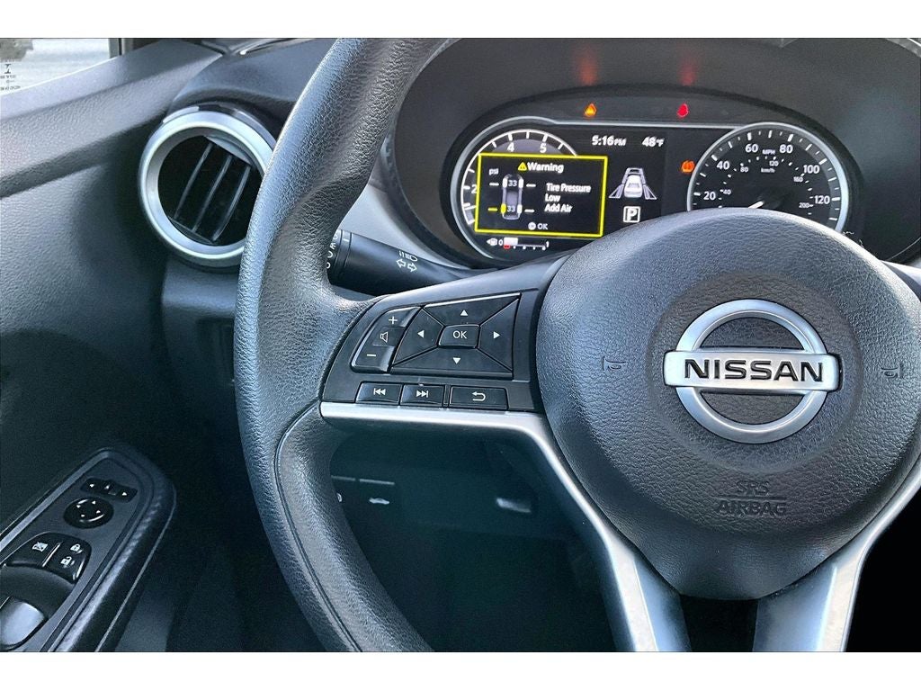 2022 Nissan Versa SV
