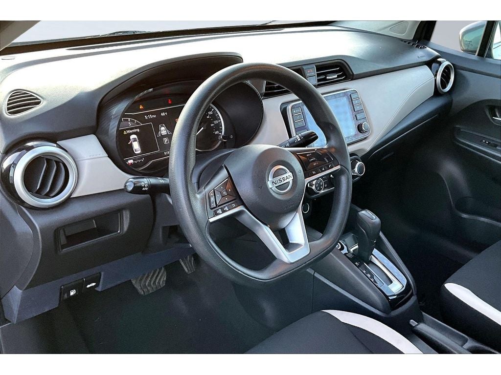 2022 Nissan Versa SV