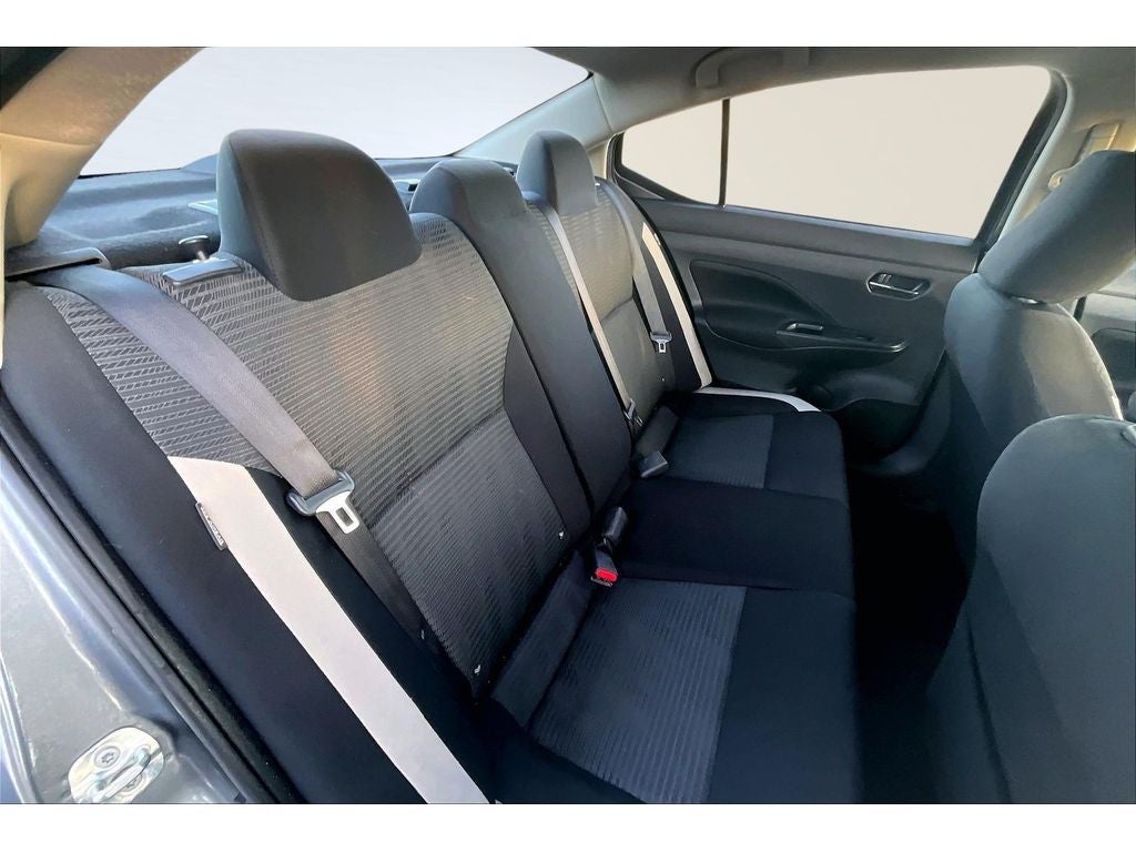 2022 Nissan Versa SV