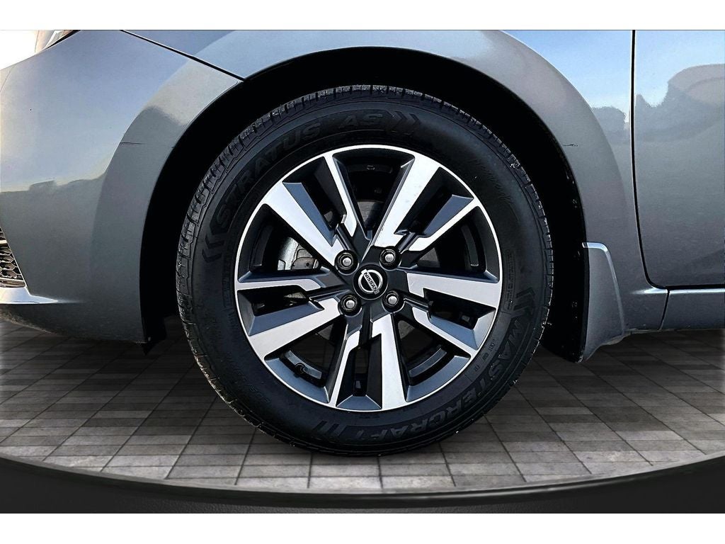 2022 Nissan Versa SV