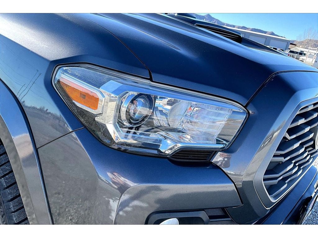 2021 Toyota Tacoma 4WD SR
