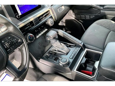 2024 Toyota Tacoma 4WD SR5
