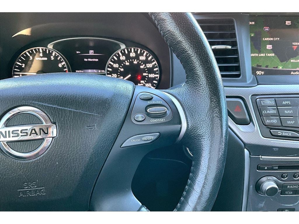 2019 Nissan Pathfinder SL