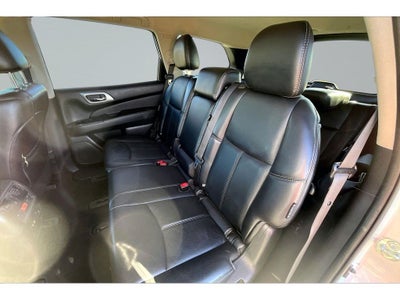 2019 Nissan Pathfinder SL