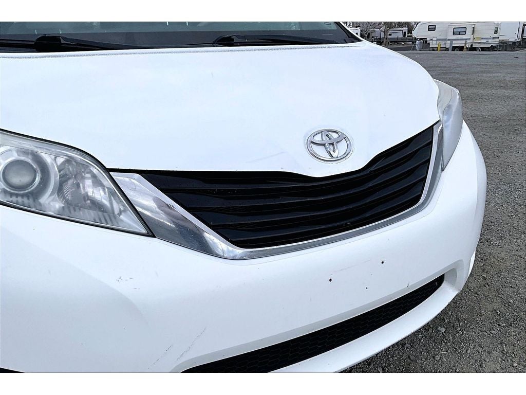 2012 Toyota Sienna LE