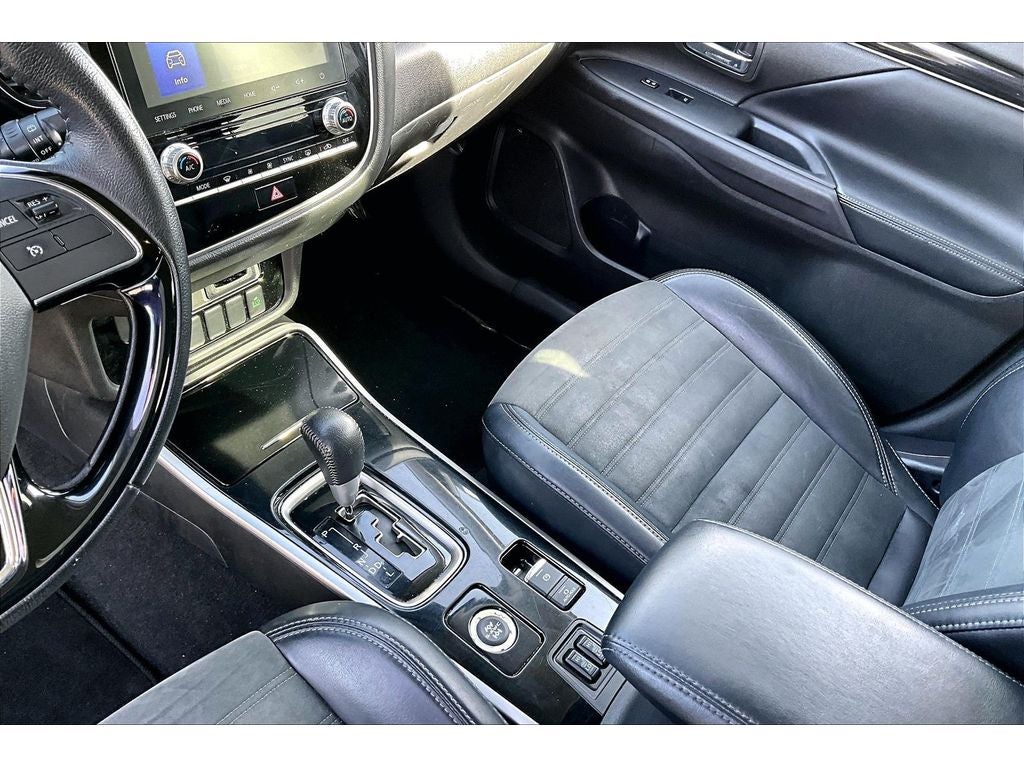 2020 Mitsubishi Outlander ES