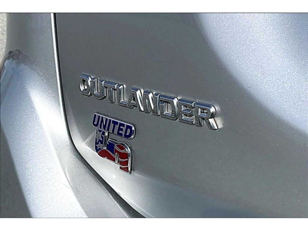 2020 Mitsubishi Outlander ES