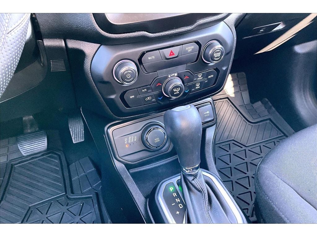 2020 Jeep Renegade Jeepster